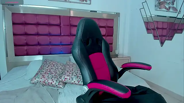 IrisBlume's cam snapshot