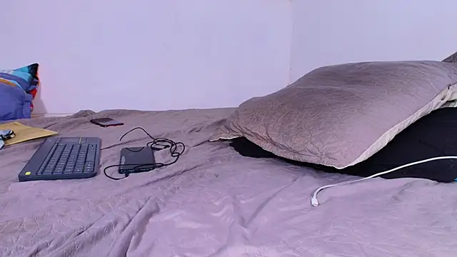 KaelMoreau live sex cam