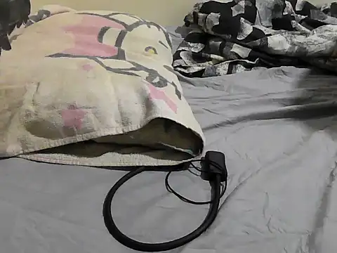 Carrolove95's cam snapshot