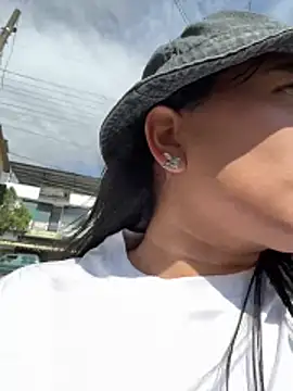 laure_torres live sex cam