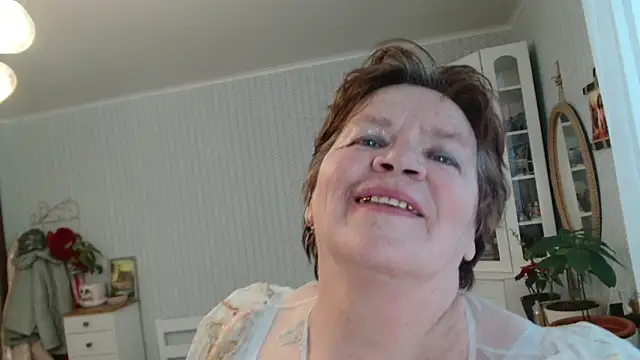 Kleo_doll_ live sex cam