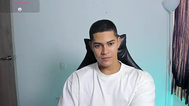 Iamdylan777 live sex cam