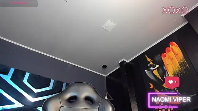 Naomii_Viper live sex cam