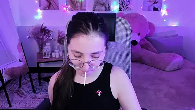 VirtuallVoyant live sex cam