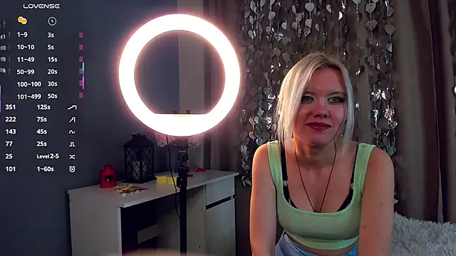 GoldenLenarz's cam snapshot