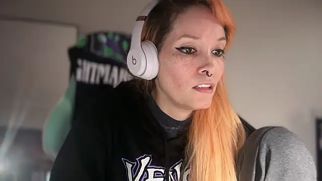 FRRANNKIE live sex cam