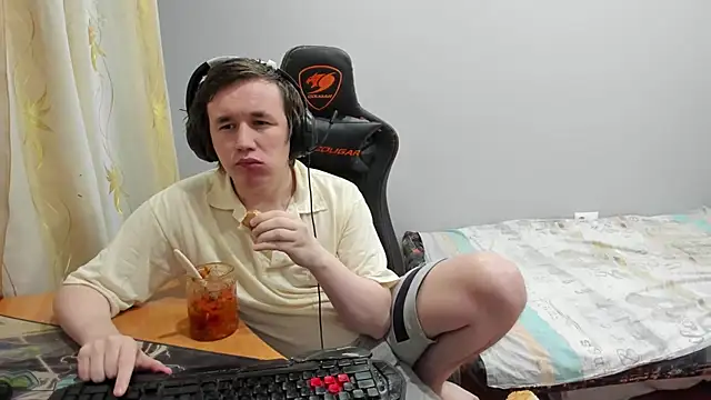 iliaskrislove live sex cam