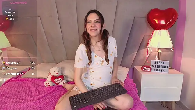 kittyblooms live sex cam