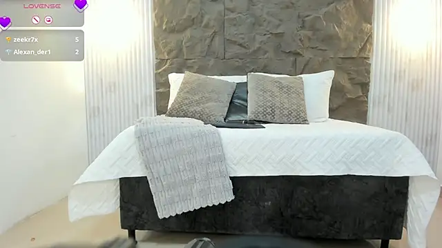 coniie_jhons's cam snapshot