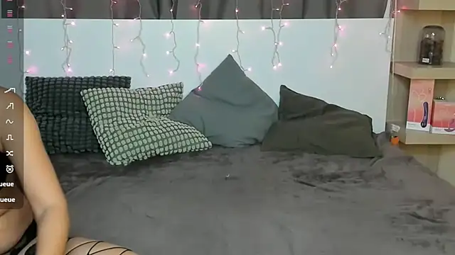 MilfQueens live sex cam