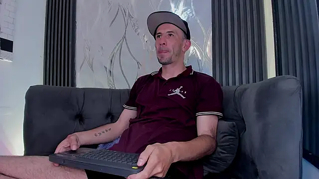 Milanwhite_'s cam snapshot