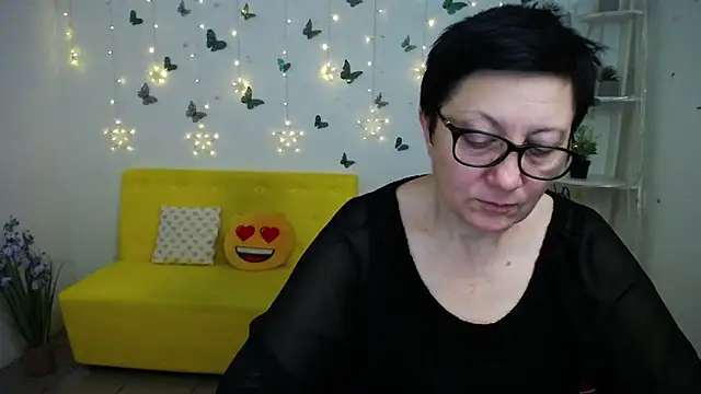 EmilyL0ve live sex cam