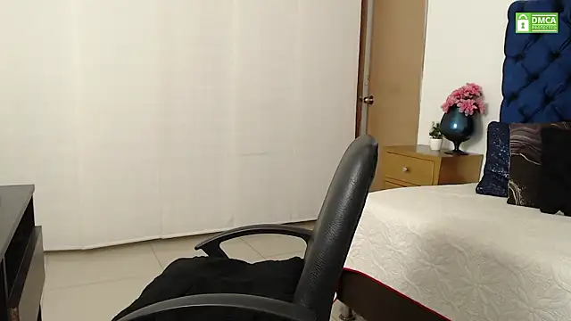 Valerielovee_'s cam snapshot