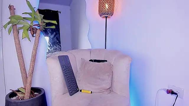 Ashley_Scale's cam snapshot