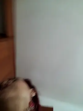 Scarlet_curly8a's cam snapshot