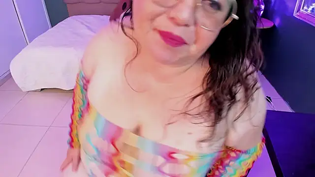 CurvyHoney_'s cam snapshot