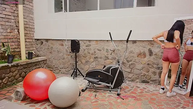 Emma_Sanz__'s cam snapshot