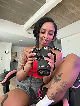 Your_Paris's cam snapshot