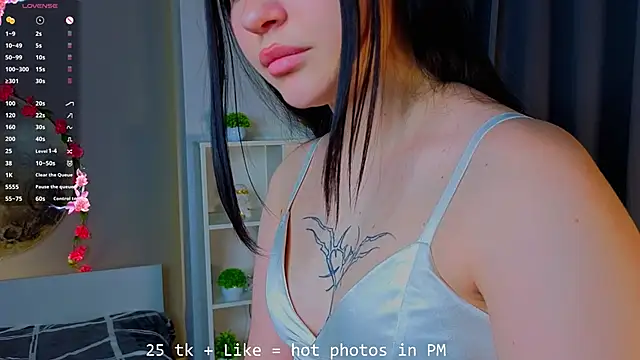 RoxannRunk's cam snapshot