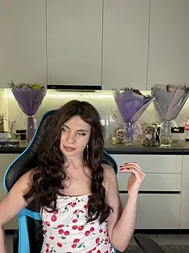 CurlyLara live sex cam