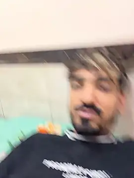 hornyguy271192's cam snapshot