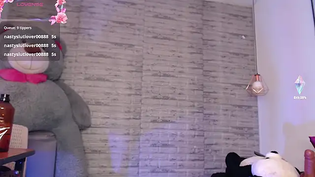 TinnaCobb's cam snapshot