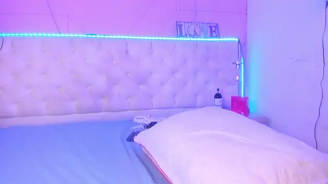 Ethan_N_Abby live sex cam