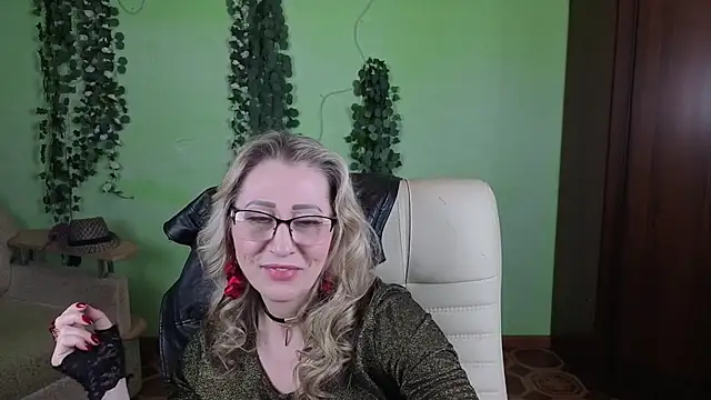 Habibi_Honeyy's cam snapshot