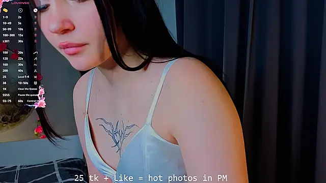 RoxannRunk's cam snapshot