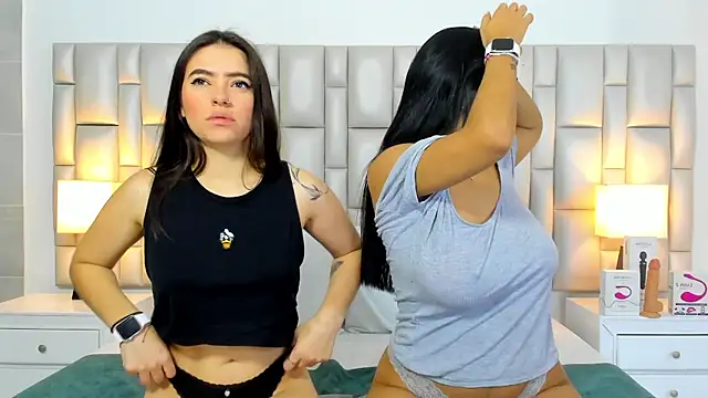 paola_katy_dicks live sex cam