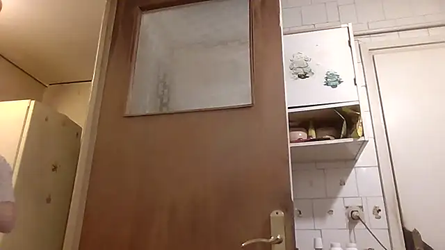 mariusica1@xh live sex cam