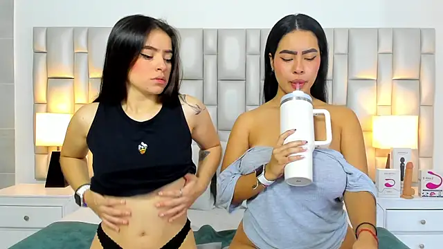 paola_katy_dicks live sex cam