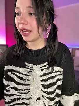 YourLittleDevil live sex cam