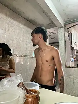 Rouuus12 live sex cam