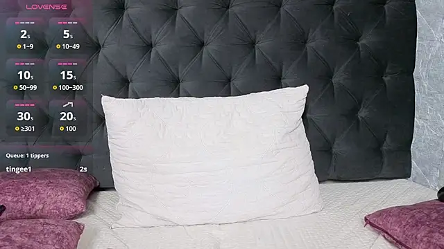 aria__monroe's cam snapshot