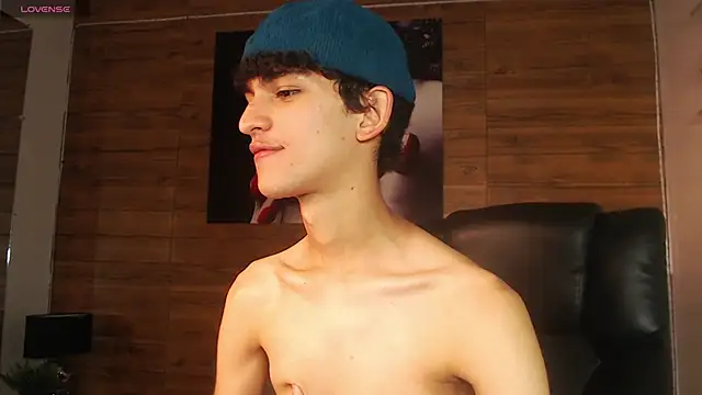 Michaelkoiv live sex cam