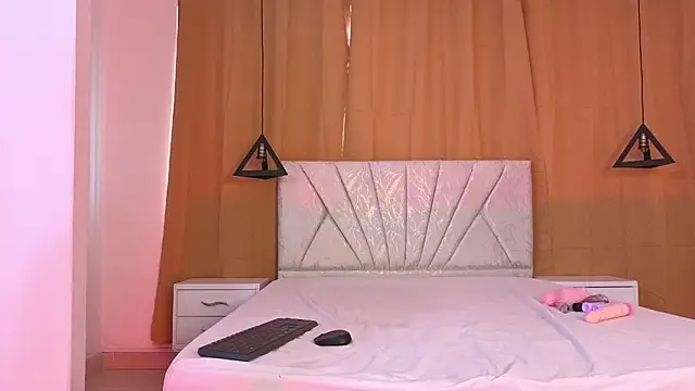 rossane_luxe's cam snapshot