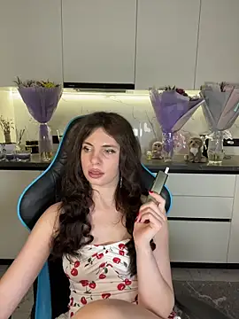 CurlyLara live sex cam