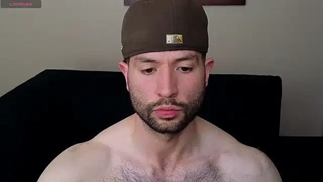 hairyncuteass live sex cam