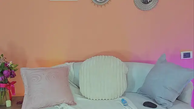 Luna_velmont's cam snapshot