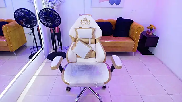 Sara__dolls's cam snapshot