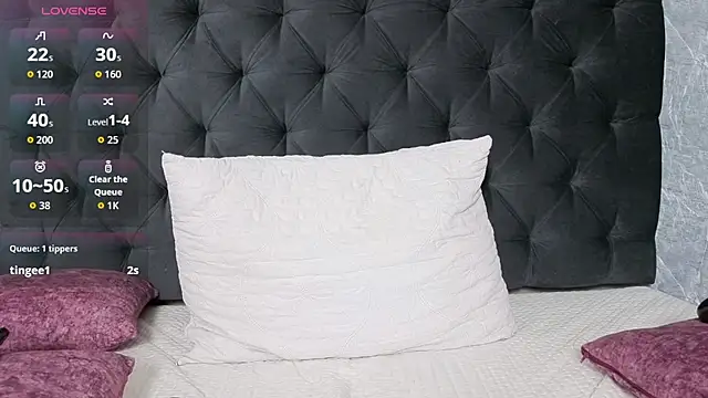 aria__monroe's cam snapshot