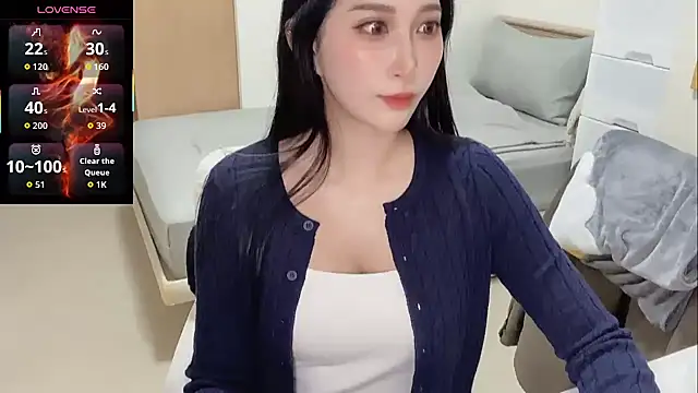 sexyy8818 live sex cam