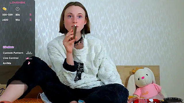 Cowell_Adelina's cam snapshot