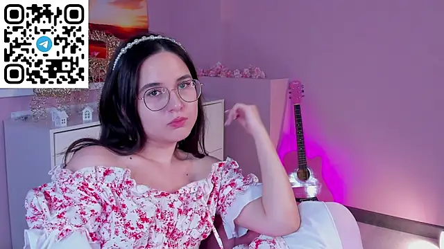 leylamirage's cam snapshot