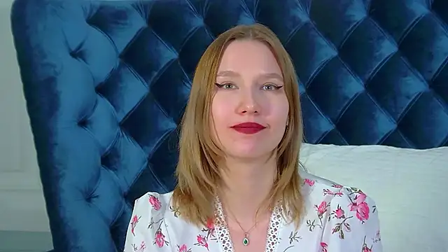 LiliLinn live sex cam