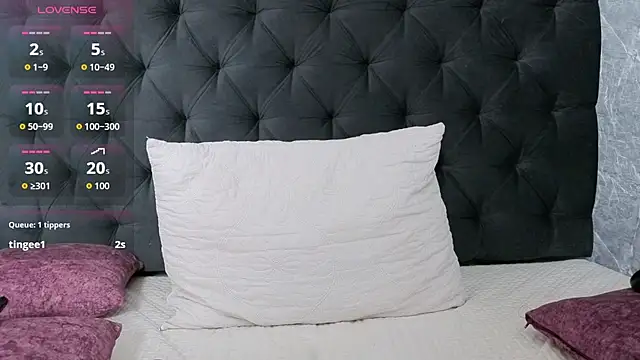 aria__monroe's cam snapshot