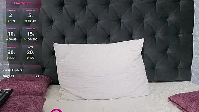 aria__monroe's cam snapshot