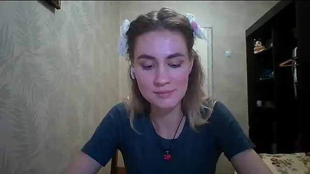 DeanneGilcher's cam snapshot