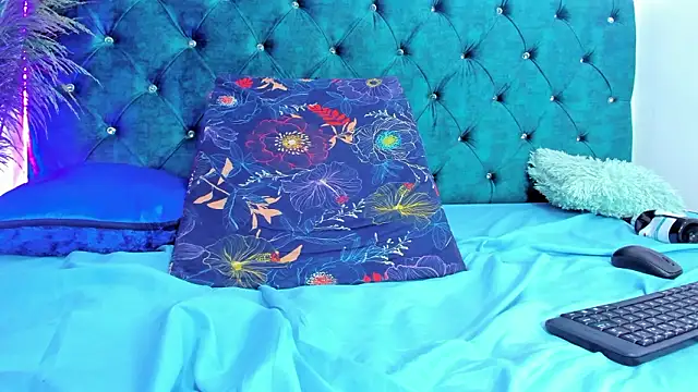 Roxanna_0's cam snapshot